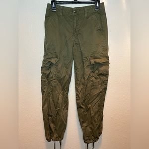 Levi’s women’s pants size 25